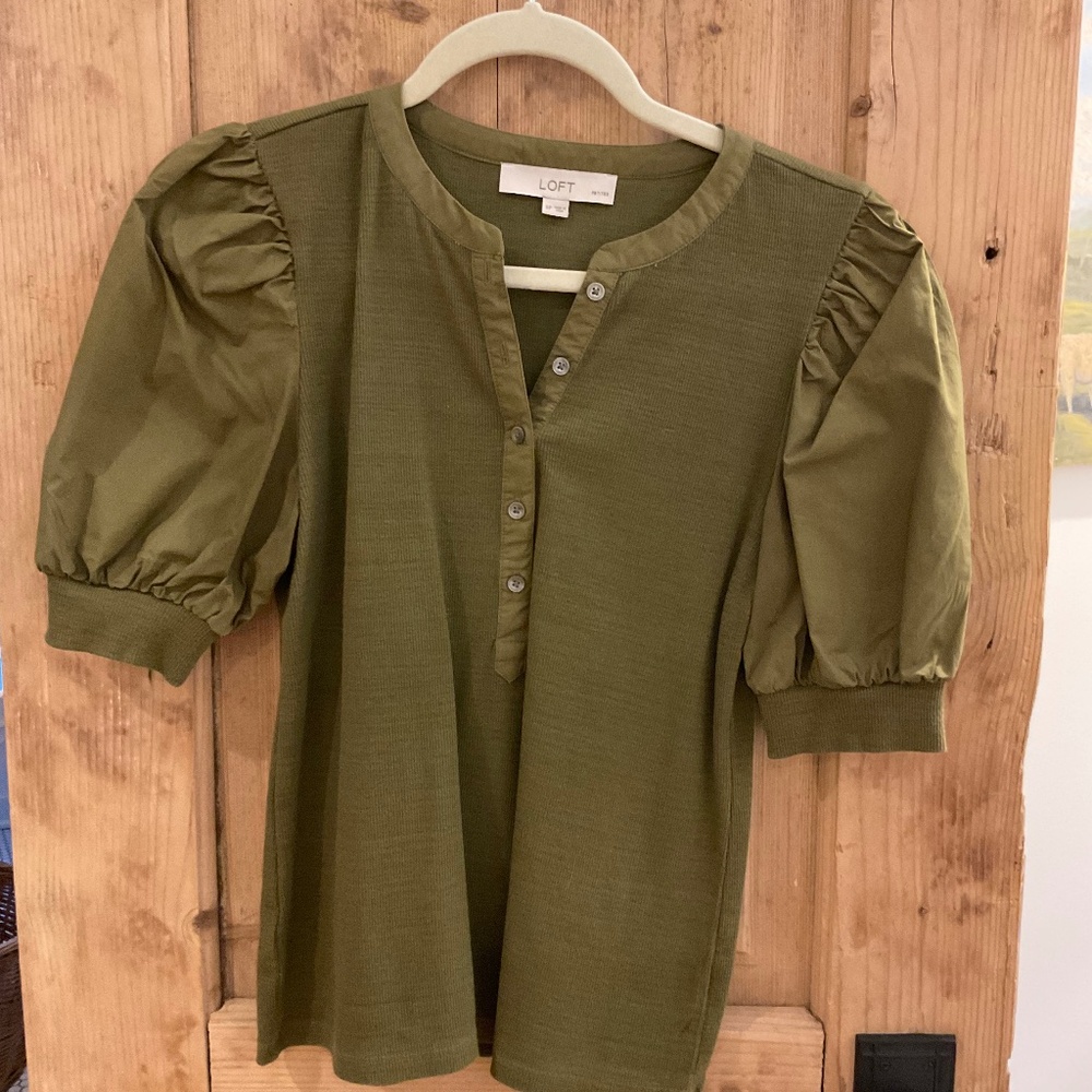 Loft blouse with puff sleeve